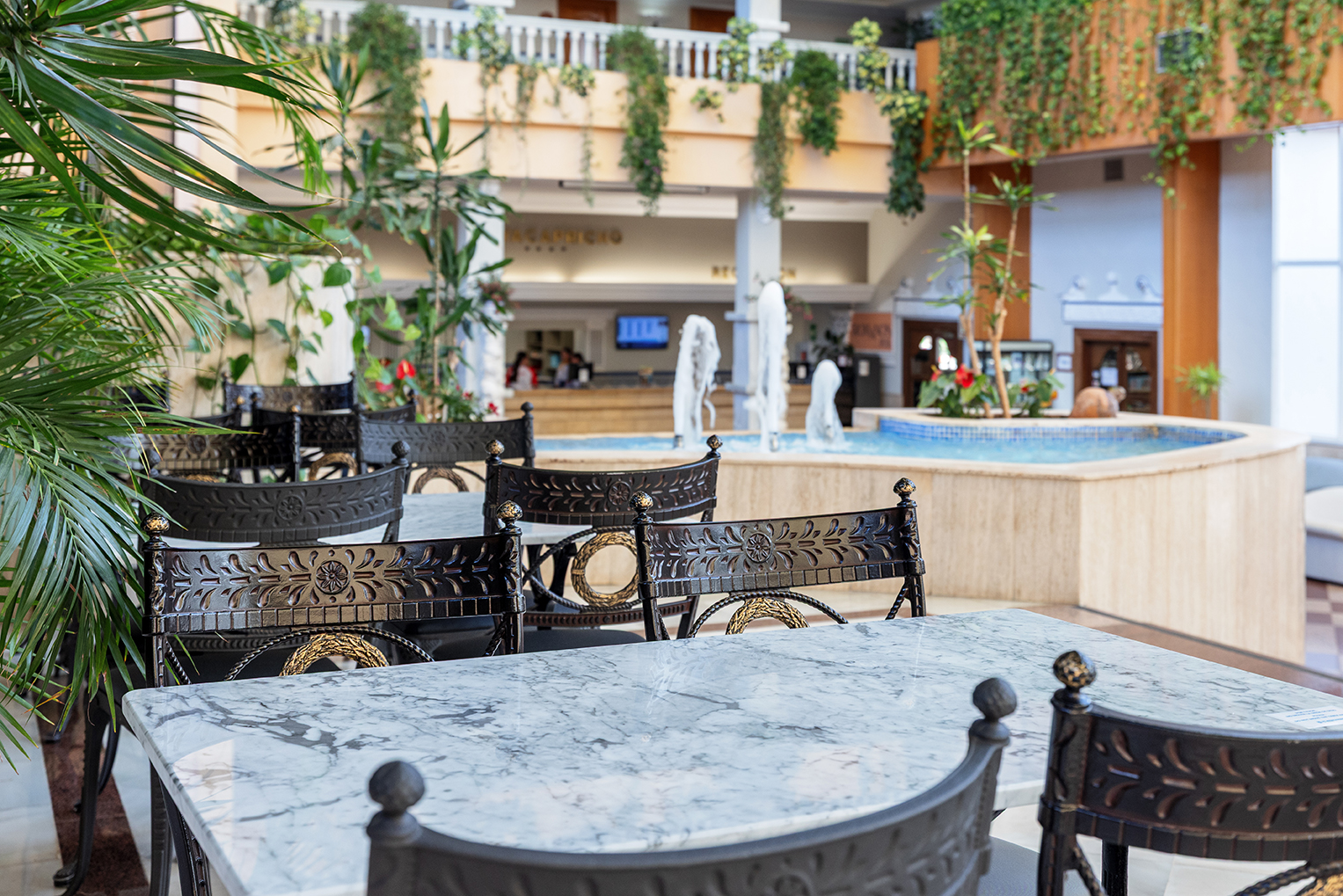 002_alta_playacapricho Bar Salón.jpg